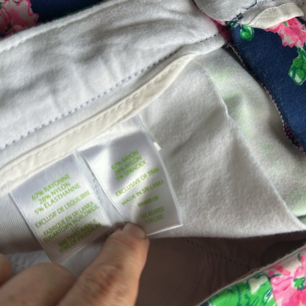 Lilly Pulitzer Darci Stretchy Knit Floral Print Scalloped Edge Shorts Size 4 - Picture 8 of 12